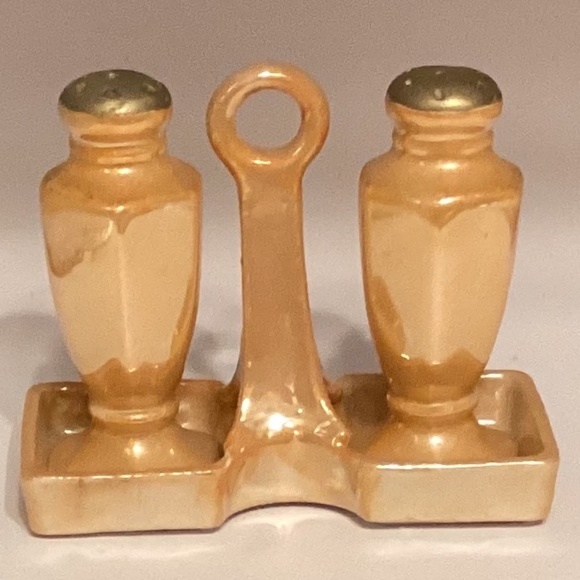 Salt and Pepper Shakers with Caddy Ware Orange 3.5" - Picture 4 of 4